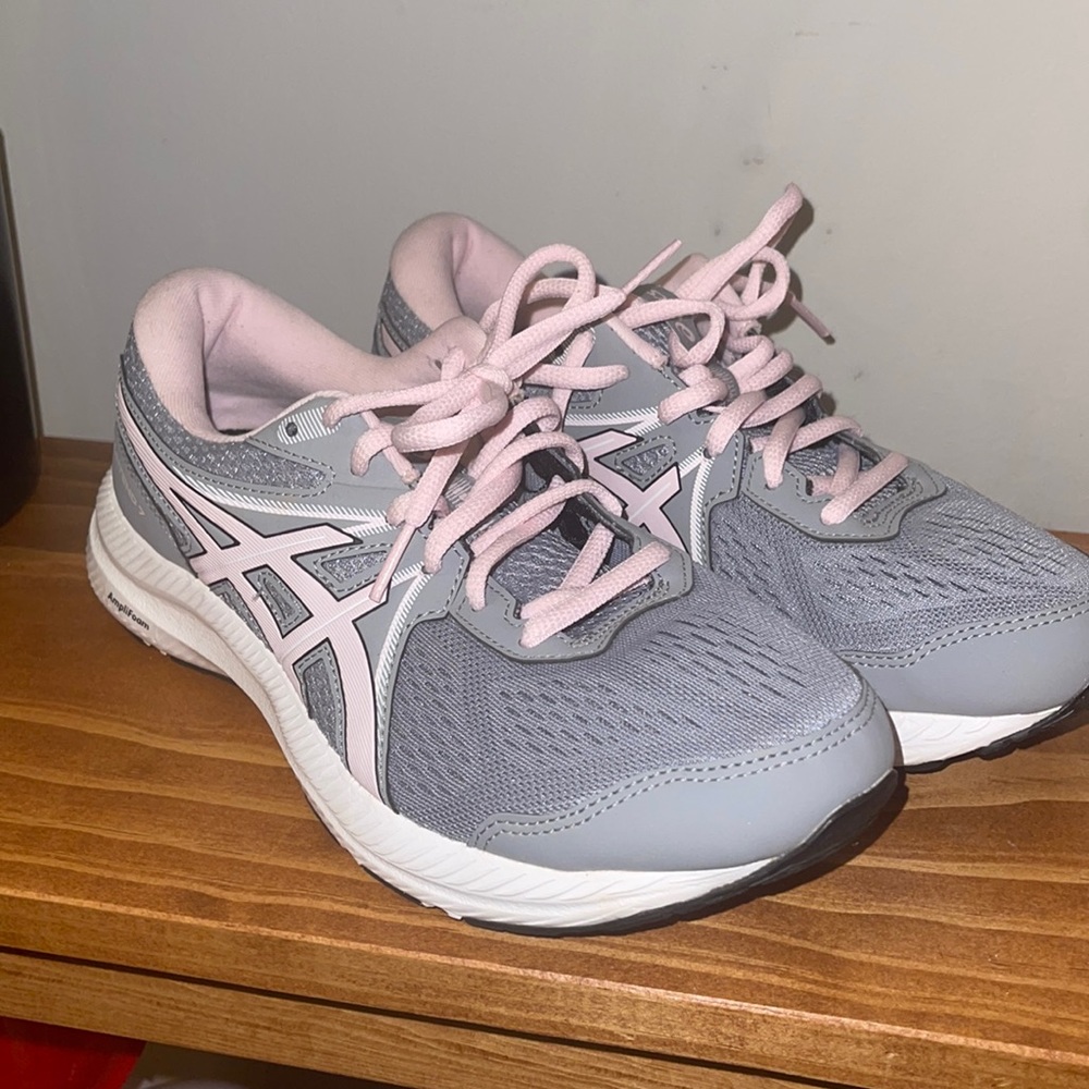 ASICS Womens Running Shoe
